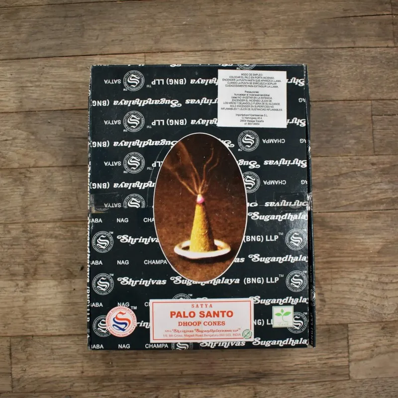 SATYA Conos de Incienso Palo Santo | Aroma Purificador y Relajante